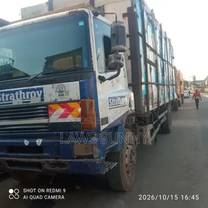 Super Sharp Truck Daf 65 Cool Engin and Gear