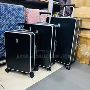 New Leaves King Custom Aluminum Luggage Box