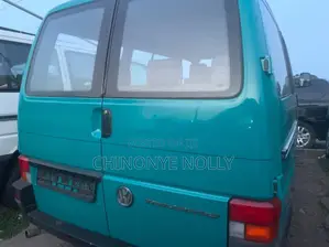 Volkswagen Transporter 2000 Green