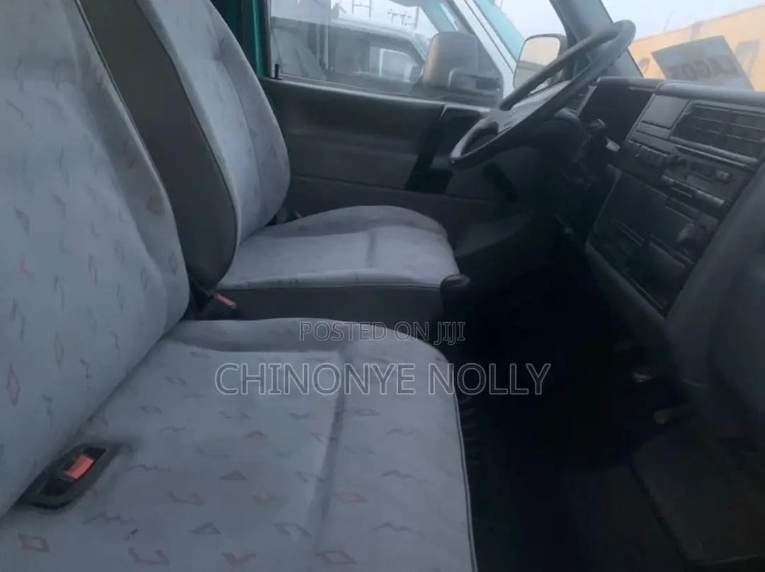 Volkswagen Transporter 2000 Green