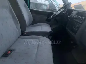 Volkswagen Transporter 2000 Green