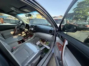 Toyota Highlander 2012 Blue