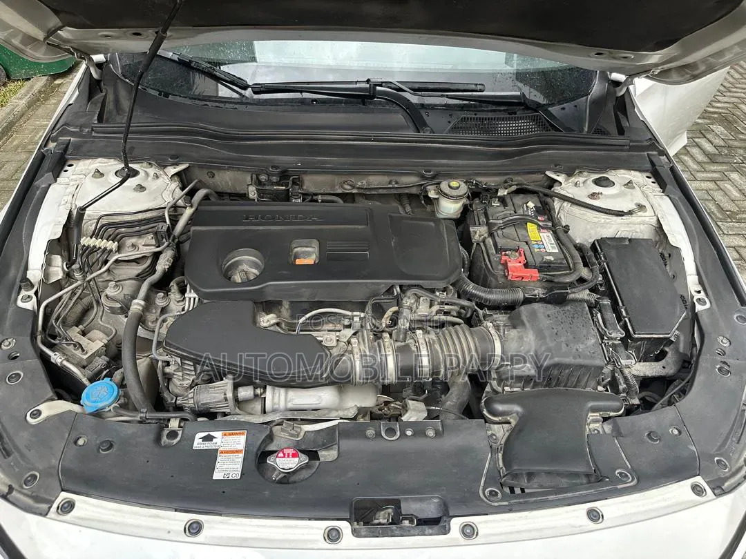 Honda Accord 2022 Silver