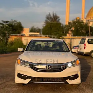 Honda Accord LX 4dr Sedan FWD (2.4L 4cyl 2A) 2017 White