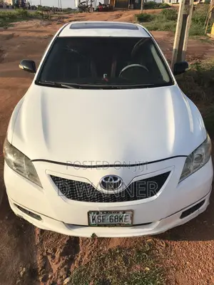 Toyota Camry SE V6 4dr Sedan (3.5L 6cyl 6AM) 2008 White