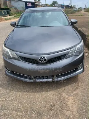 Toyota Camry SE 4dr Sedan (2.5L 4cyl 6A) 2012 Gray