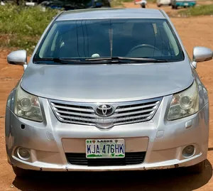 Toyota Avensis 2013 Silver