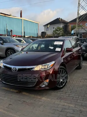 Toyota Avalon XLE Touring Sedan FWD (3.5L 6cyl 6A) 2013 Burgundy