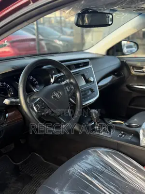 Toyota Avalon XLE Touring Sedan FWD (3.5L 6cyl 6A) 2013 Burgundy