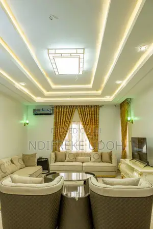Xplendore Shortlet/Service Home