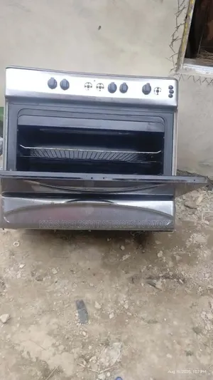 6 Burner Gas Cooker With Oven