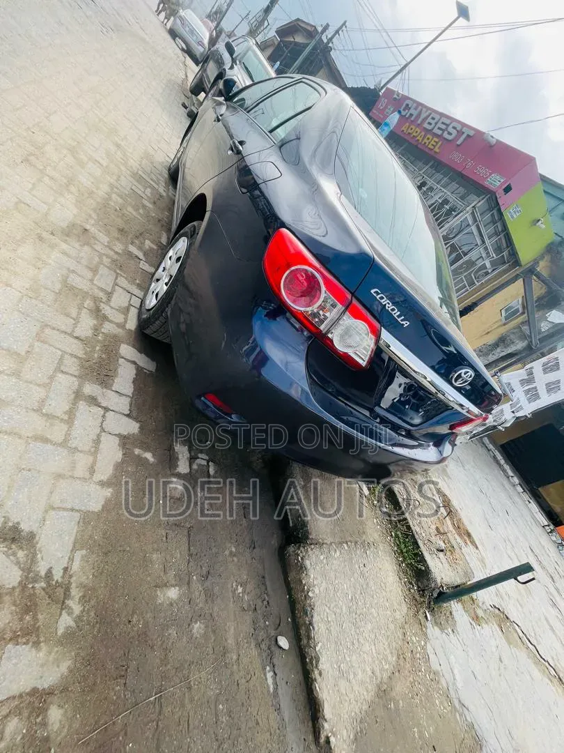 Toyota Corolla 2012 Blue