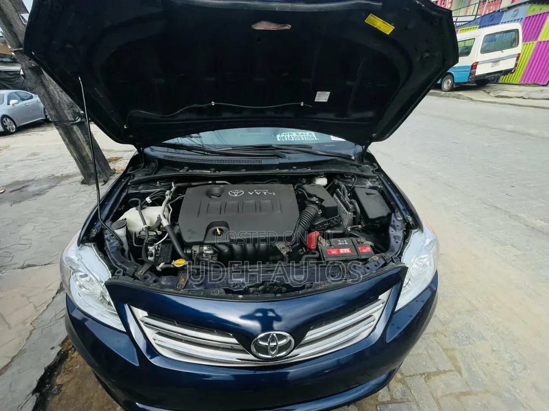 Toyota Corolla 2012 Blue