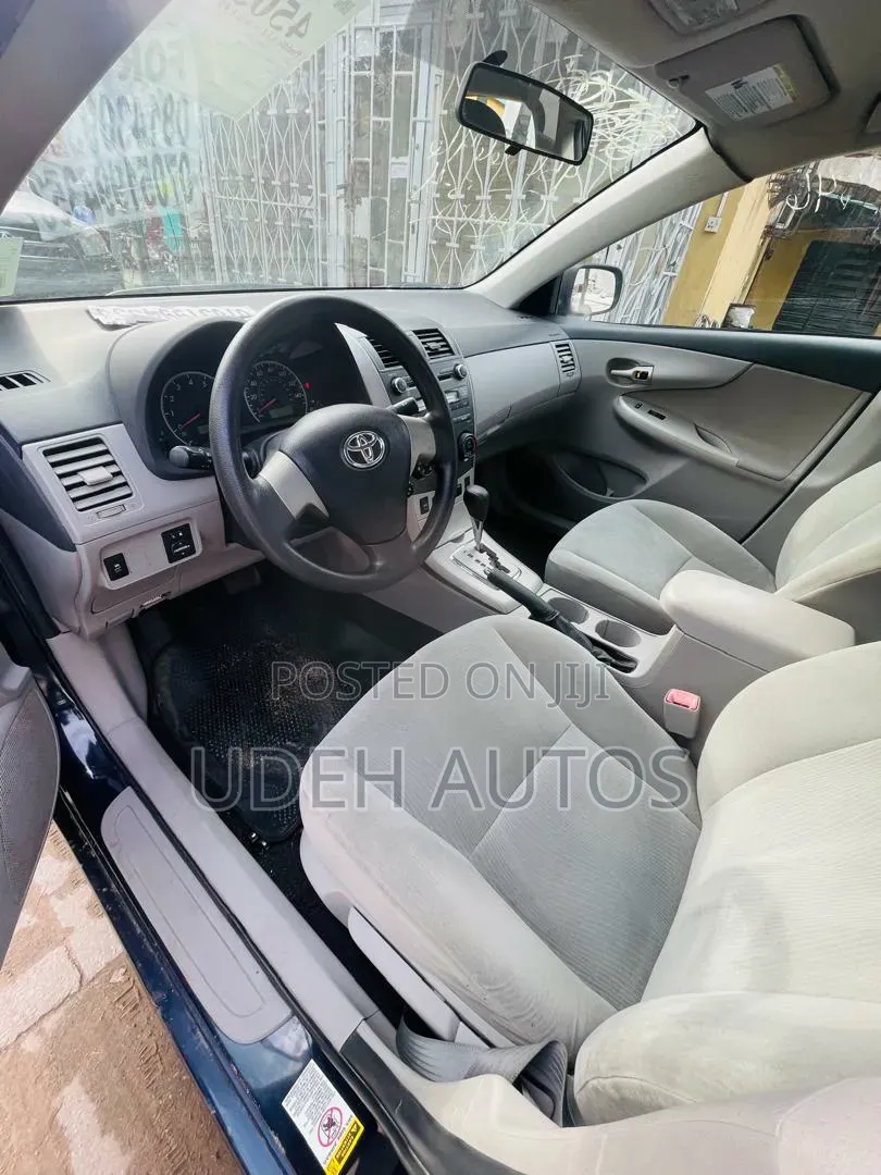 Toyota Corolla 2012 Blue