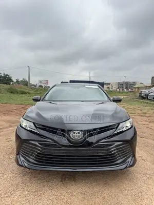Toyota Camry LE FWD (2.5L 4cyl 8AM) 2018 Black