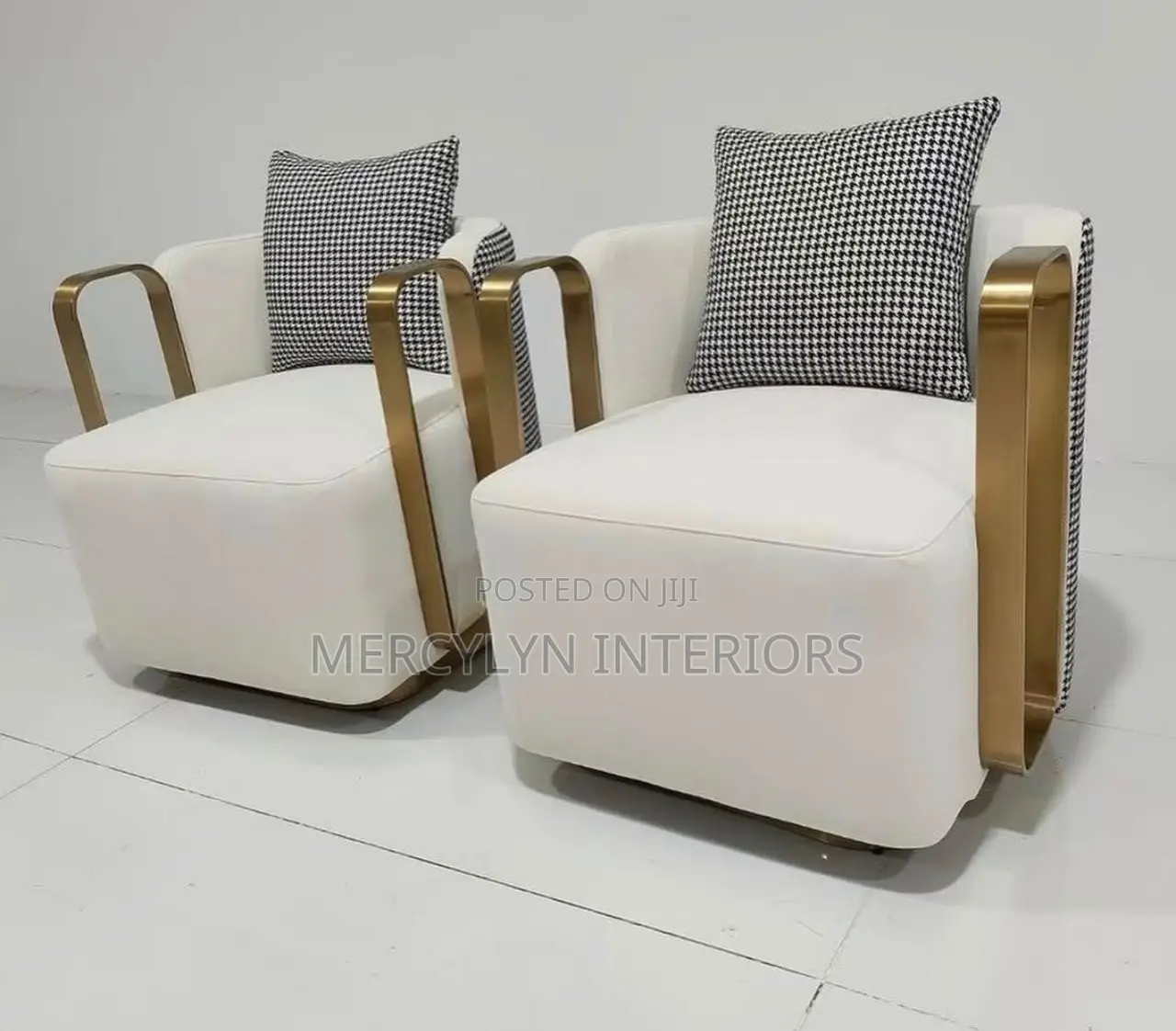 Swivel Accent Chair