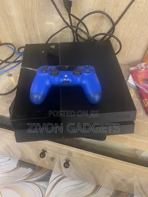 PS4 With 7 Games Available