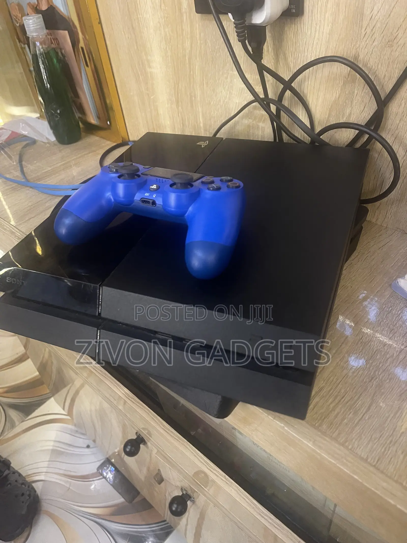 PS4 With 7 Games Available