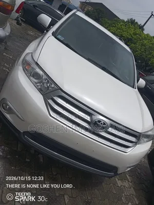 Toyota Highlander Limited 3.5l 4WD 2013 White