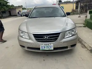 Hyundai Sonata 2009 Gold