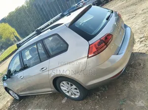 Volkswagen Golf TSI S 4-Door FWD 2016 Gold