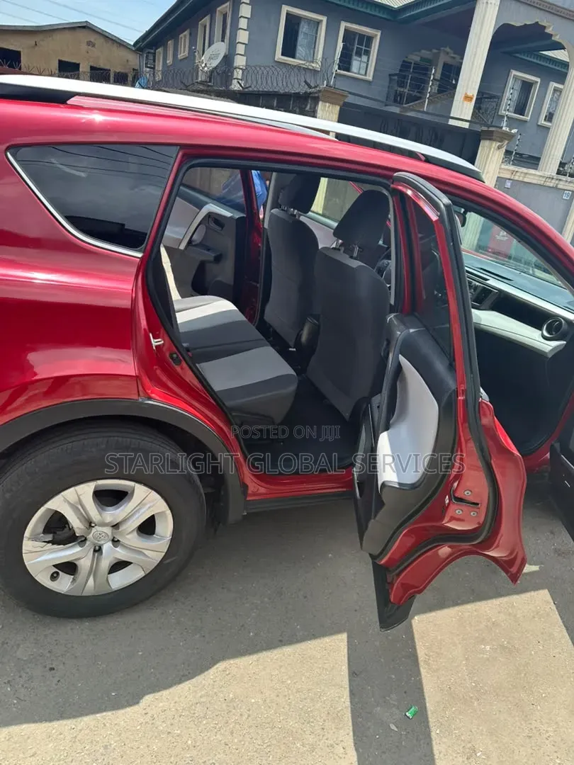 Toyota RAV4 2015 Red