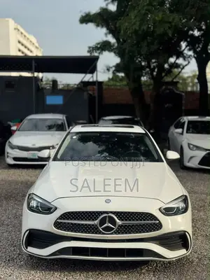 Mercedes-Benz C300 2022 White