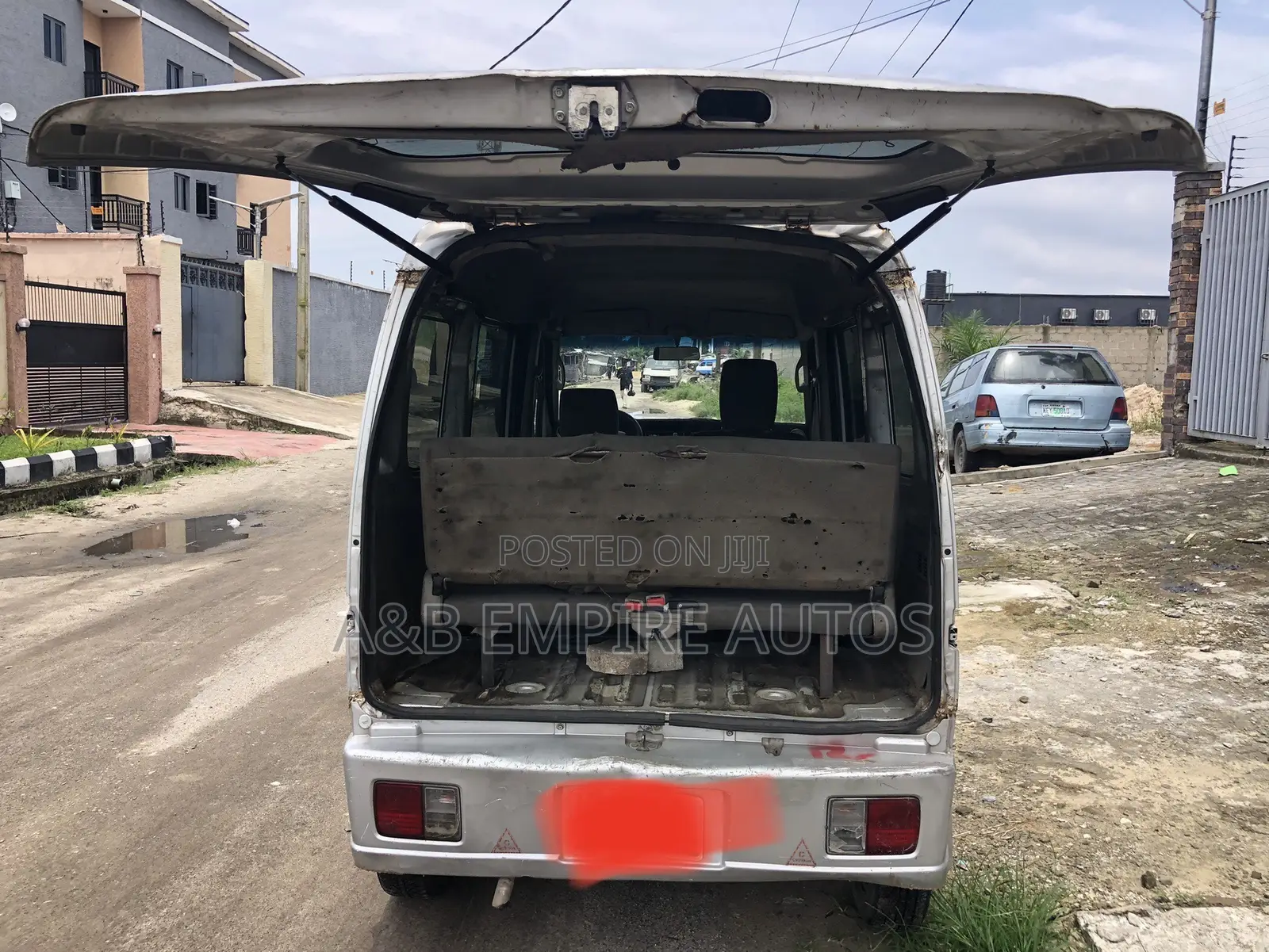 Suzuki APV Minibus 2011 Silver