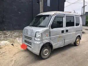 Suzuki APV Minibus 2011 Silver