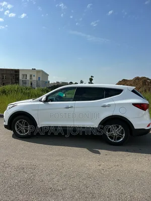 Hyundai Santa Fe SE AWD 2018 White