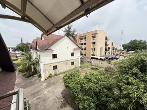 5bdrm Duplex in Utako for sale
