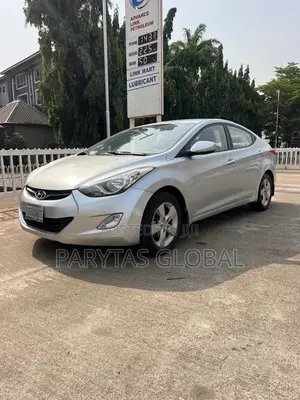 Hyundai Elantra 2012 Silver