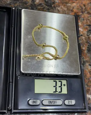 Is Pure Gold Hand Chains Is 18karat 750 Italy Gold