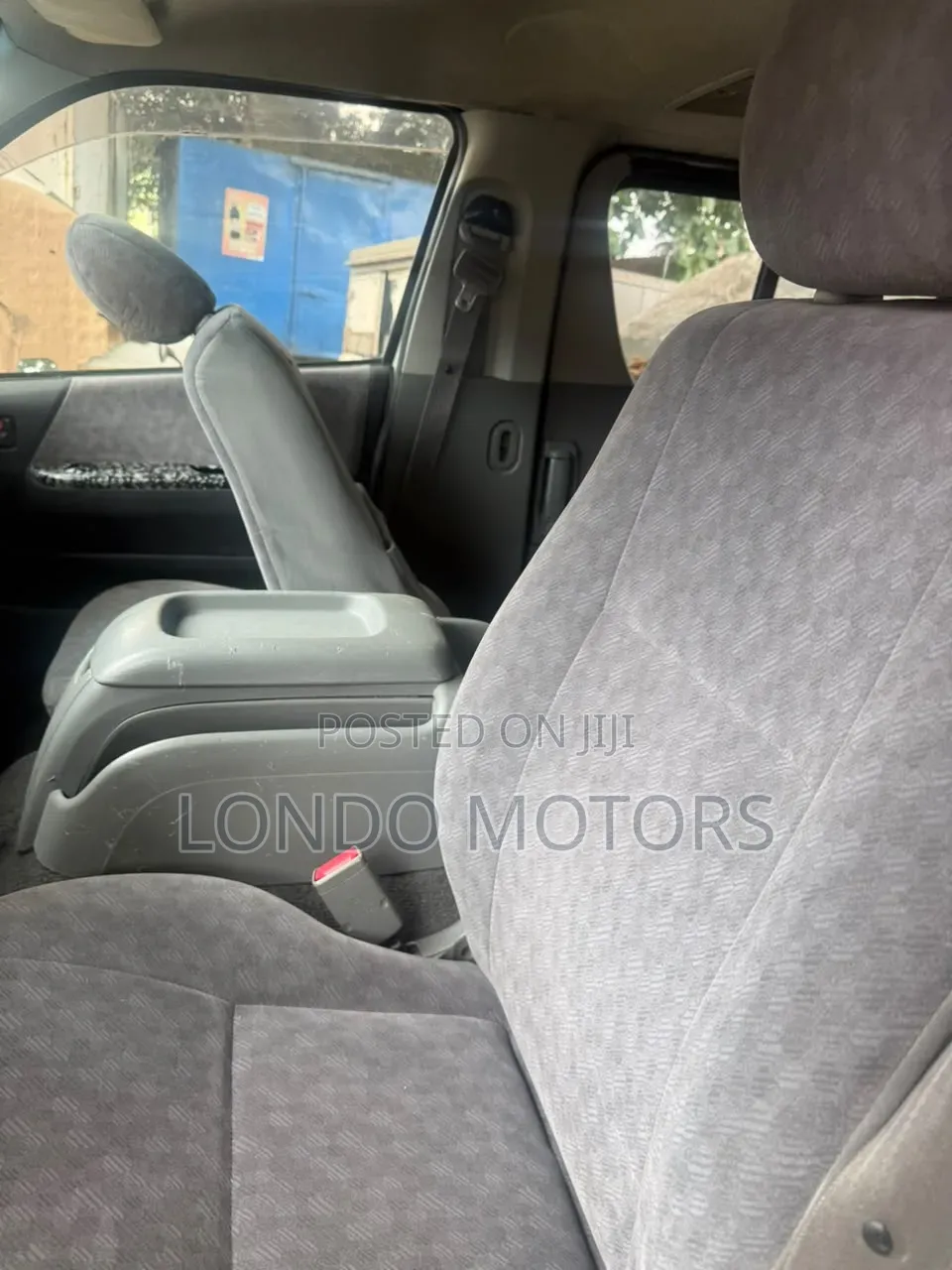 Toyota HiAce 2014 White