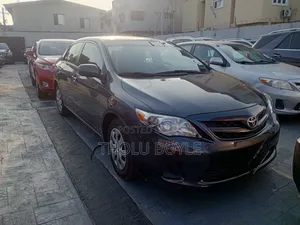 Toyota Corolla LE 4dr Sedan (1.8L 4cyl 4A) 2012 Gray