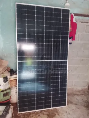 750W Jinko Non-Bifacial Solar Panel – High-Efficiency