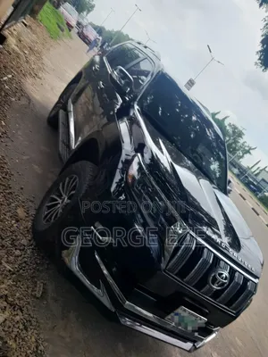 Toyota Land Cruiser Prado 2016 Black
