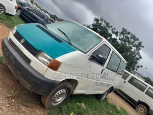 Volkswagen Transporter 2002 White