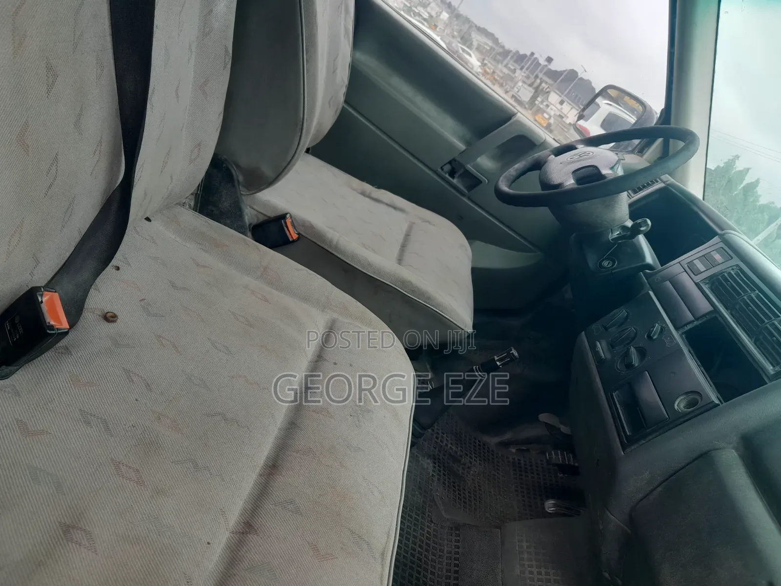 Volkswagen Transporter 2002 White