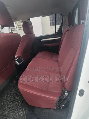 Toyota Hilux 2023 White