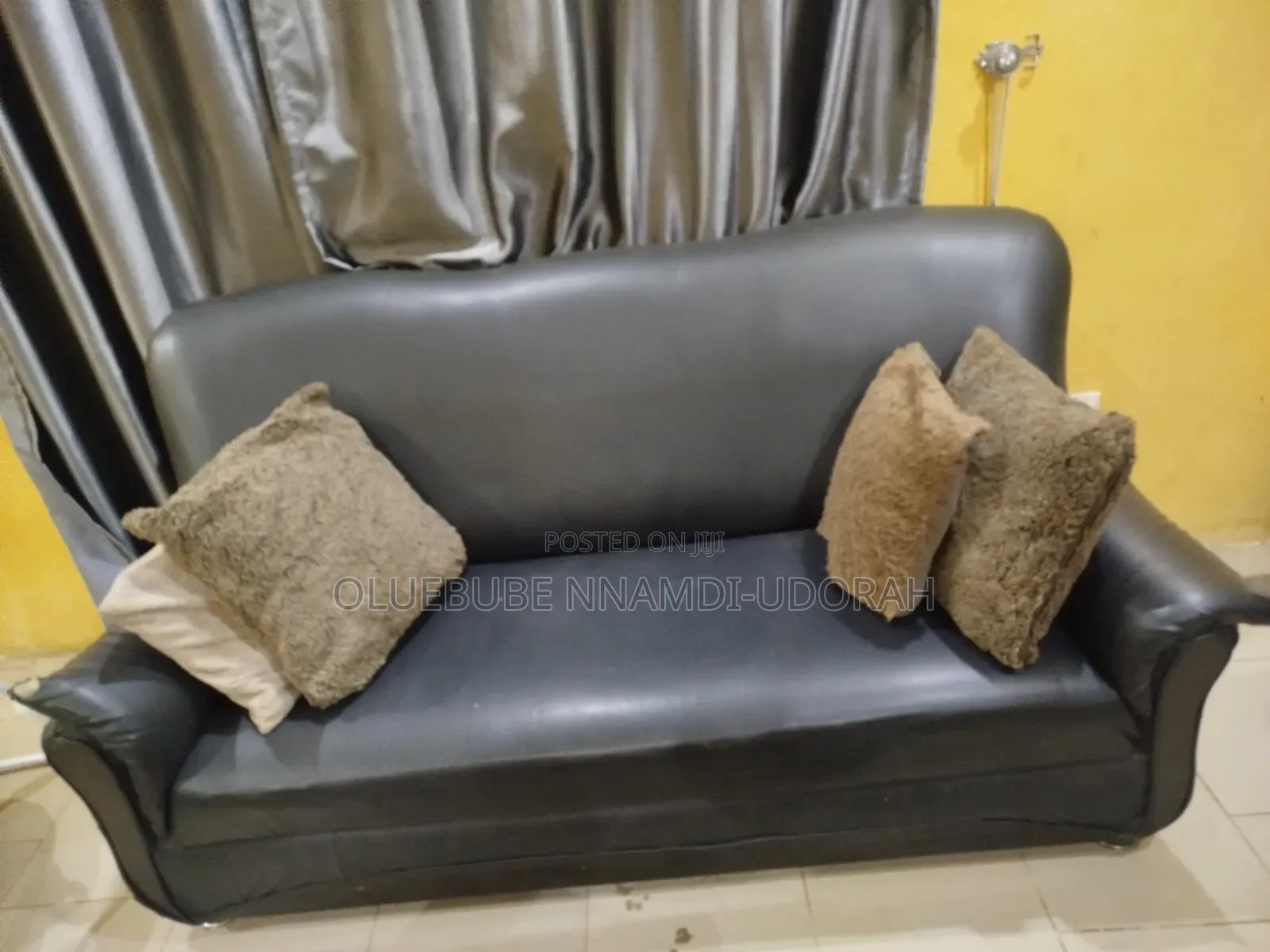 7 Seater Chair