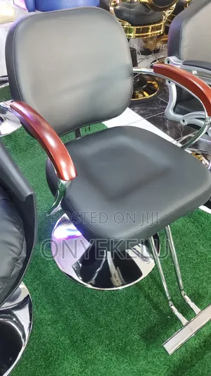 Simply Barbing Salon Chair