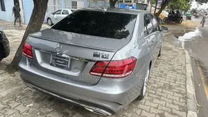 Mercedes-Benz E350 Base 4Matic Sedan AWD (3.5L 6cyl 7A) 2014 Gray
