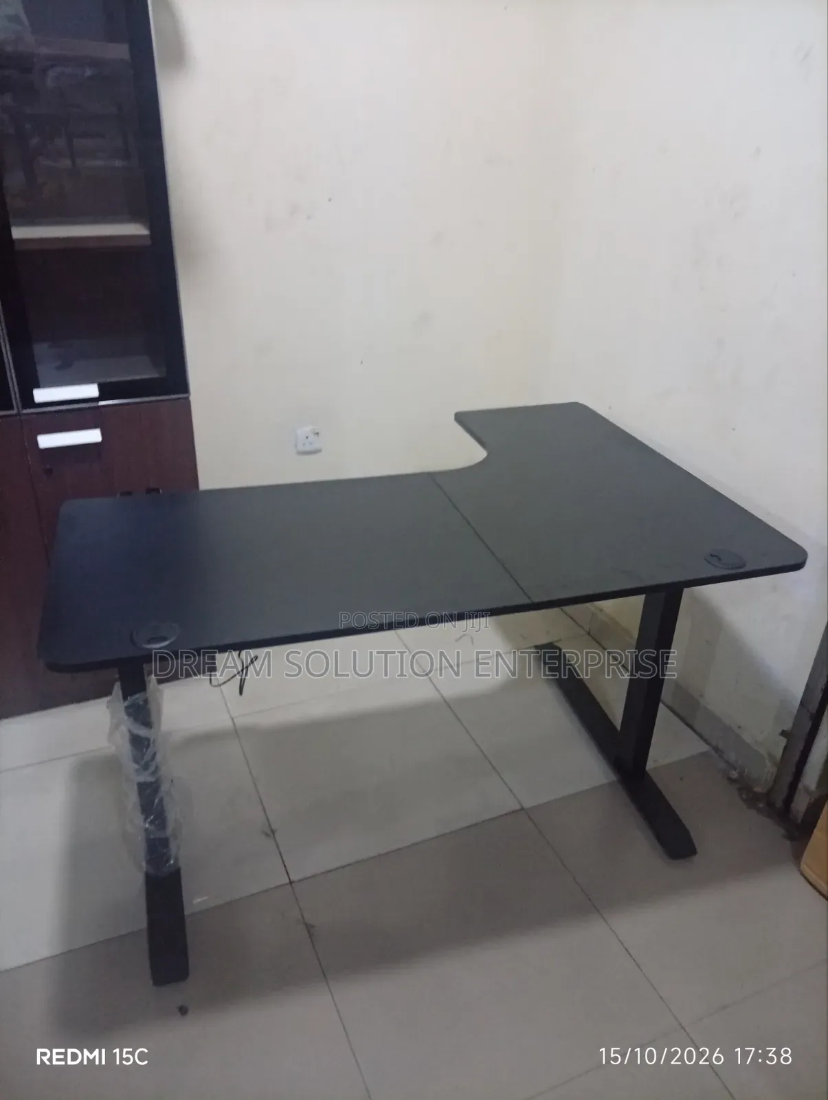1.4 Meter Electric Adjustable L Shape Gaming Table