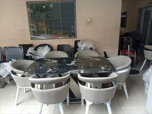 Beautiful Dinning Table With Six Chairs