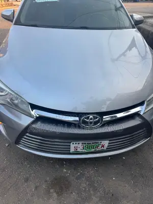 Toyota Camry LE 4dr Sedan (2.5L 4cyl 6A) 2015 Gray