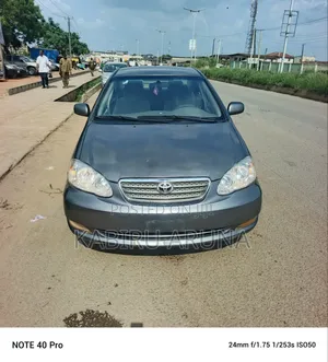Toyota Corolla 2005 Gray