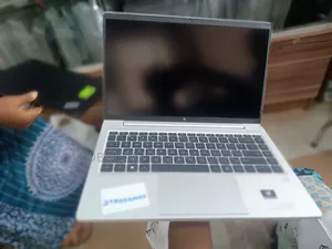 Laptop HP EliteBook 645 G9 16GB AMD Ryzen 5 SSD 256GB