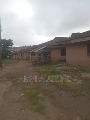 2bdrm Apartment in In-Between Road, Akure for sale