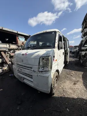 Suzuki Every 2012 White